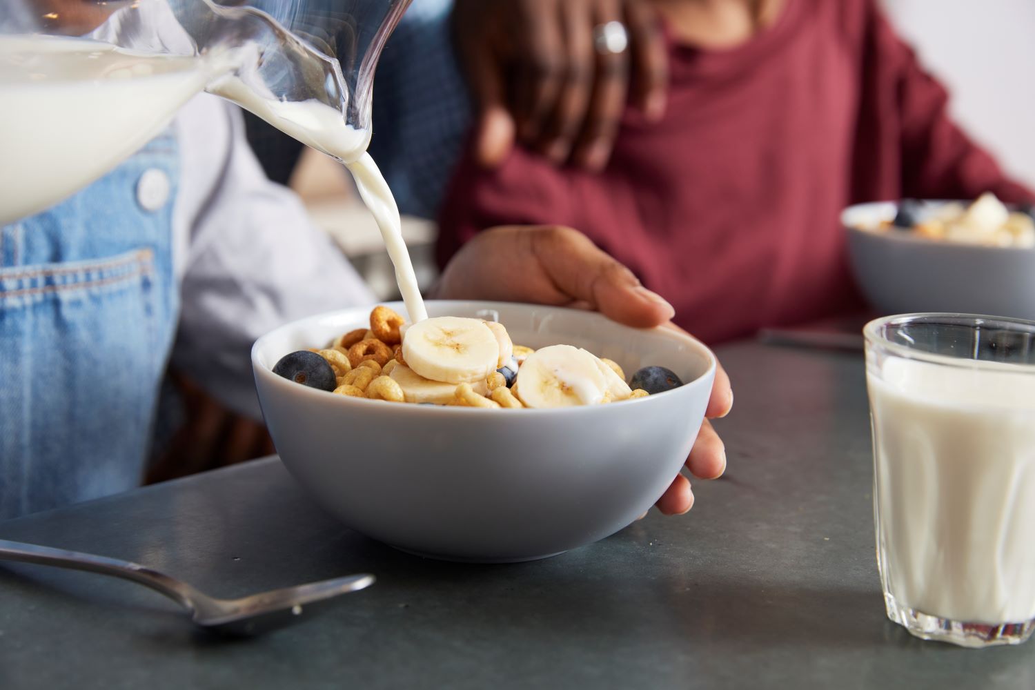 Pour-Milk-Cereal.jpg Pour-Milk-Cereal.jpg